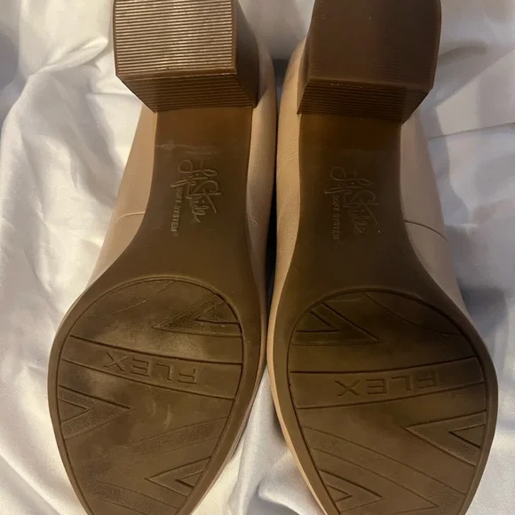 EUC Life Stride So System dress shoes. Size 8.5. - Picture 4 of 6